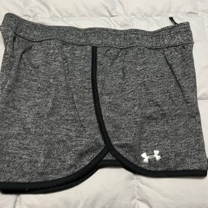 Ladies under armor shorts extra large